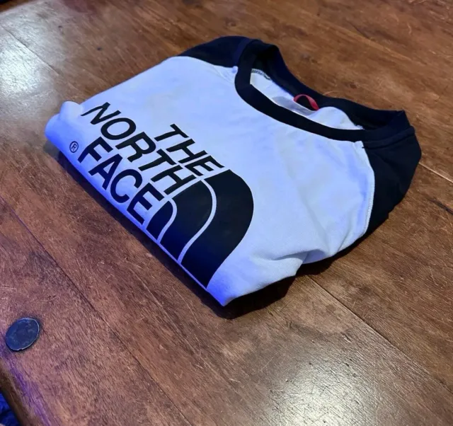 The North Face T-Shirt Size Medium