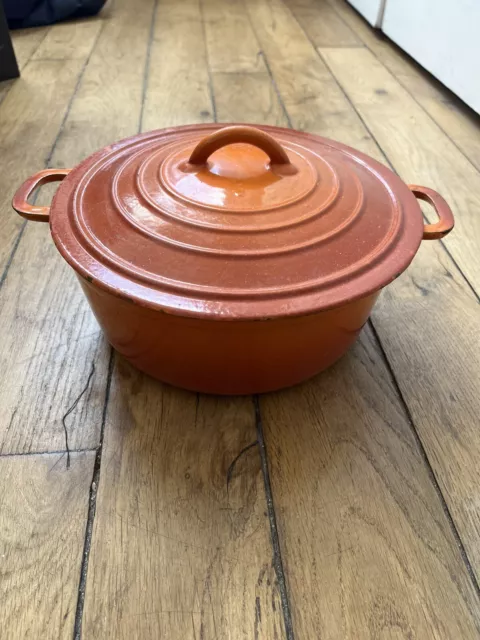 cocotte en fonte le creuset DRU 8 orange Vintage 22 cm