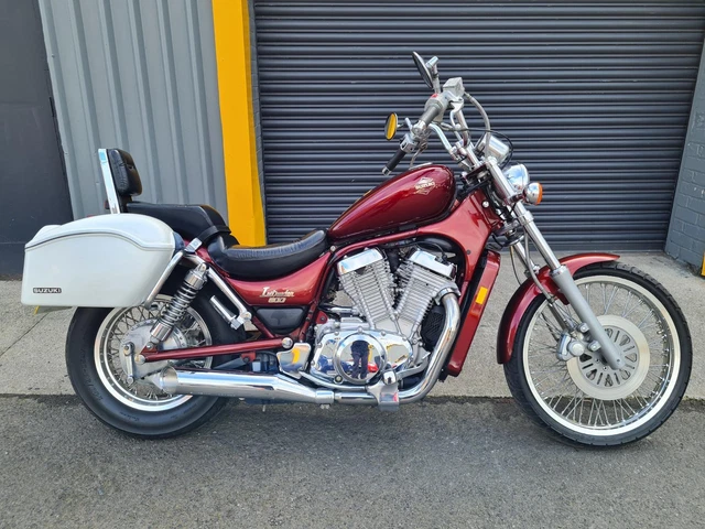 Suzuki VS800 intruder lovely clean example