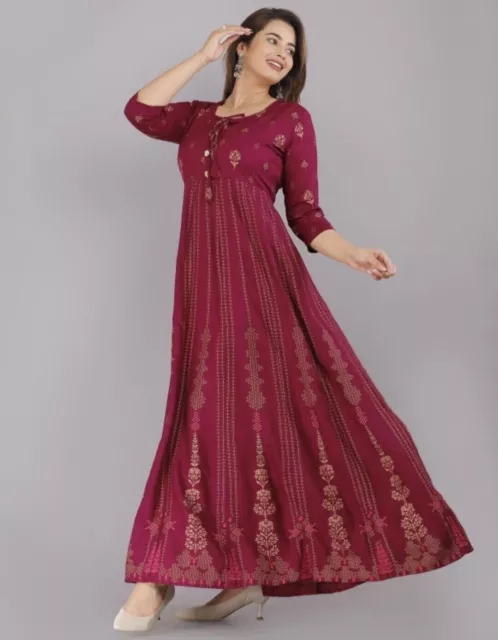 Set di abiti da festa lunghi Anarkali con stampa dorata da donna di...