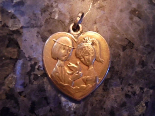 Médaille Porte-Photos "Les Amoureux De Peynet" Plaquée Or Avec écrin - Neuf Avec Défauts