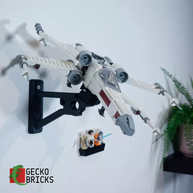 Montaggio a parete stampato in 3D per LEGO Star Wars Luke Skywalker's X-Wing Fighter™ 75301