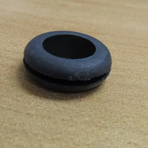 Lot of 65 MultiComp BG230-060 Rubber Grommets 1/2" ID for 1/16" Thick Material