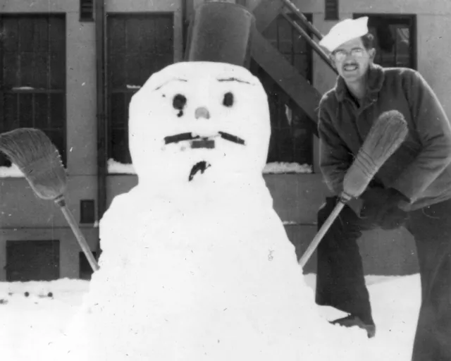 ORIGINAL VINTAGE PHOTO: Navy Sailor Man Male Snowman Yokosuka USN Base 50's 50s