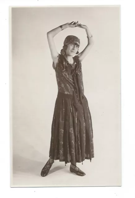 BM851 Carte Photo vintage card RPPC Femme mode fashion robe dress