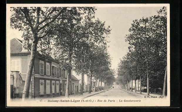 CPA Boissy-Saint-Léger, Rue de Paris, La Gendarmerie