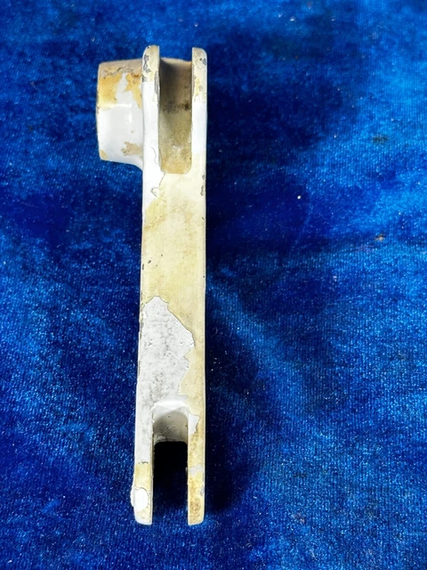 CESSNA 310 R Arm Assy - Retraction (Nose Gear Drag Brace) P/N: 0842108 ...