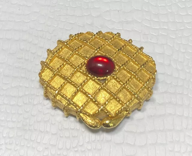 Houbigant Solid Perfume Compact Faux Ruby Chantilly Gold Basket Weave vintage