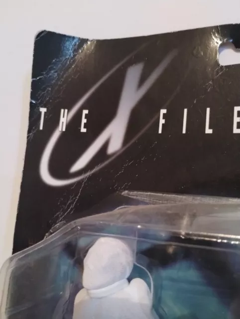1998 McFarlane Toys - X-Files - Agent Fox Mulder - Series 1 - Package Damage 3