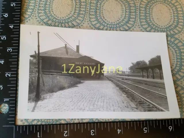 A297 VINTAGE TRAIN ENGINE PHOTO Railroad WEST CHICAGO, IL TRAIN DEPOT