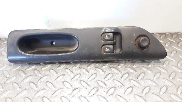 Commande Lève-Glace Porte Avant Gauche Renault Laguna I - Réf. 7700417487 Occasion