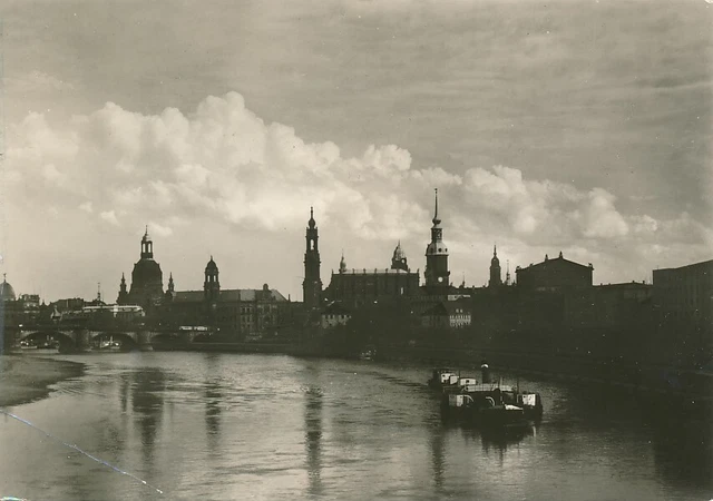alte sw AK Dresden - von der Marienbrücke 1964 gelaufen Ansichtskarte hf2468g