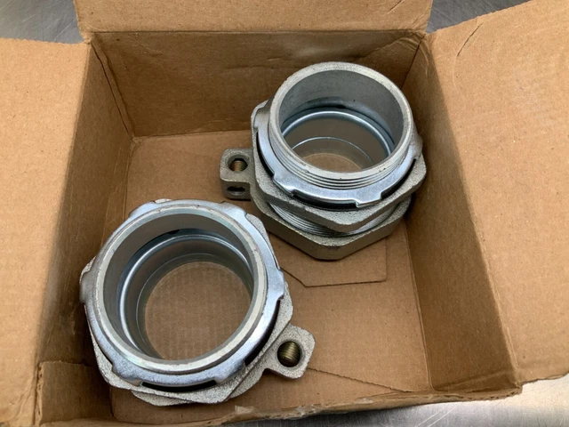 (2) O-Z/Gedney 4Q200L Straight Grounding Liquidtight Connector 2"