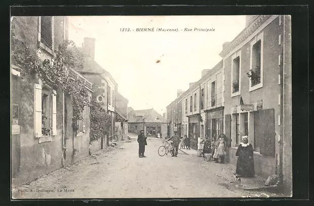 CPA Bierne, Rue principale