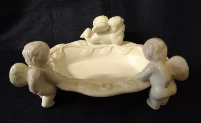 Baroque / Rococo Style Dutch Glazed Creamware Trinket / Soap Dish With 3  Putti