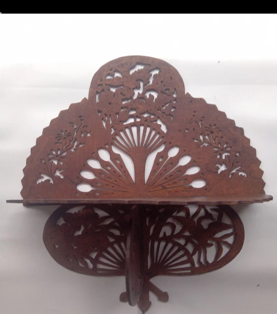 Mensola In Legno Traforato Oggetto Decorativo