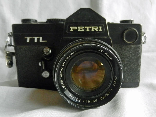 Appareil photo vintage Cosmic 35 étui cuir
