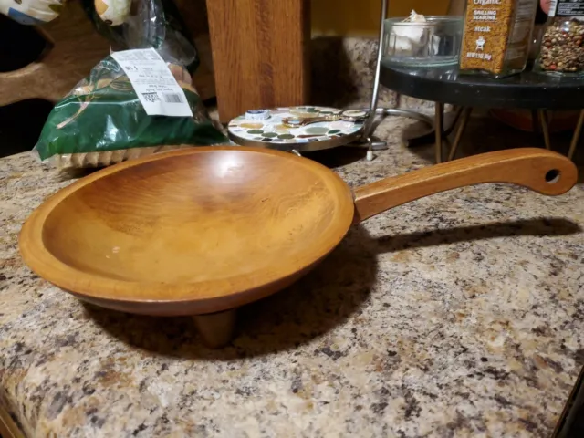 Vintage Americana Munising 3-Footed Wooden Snack Serving Bowl with Handle