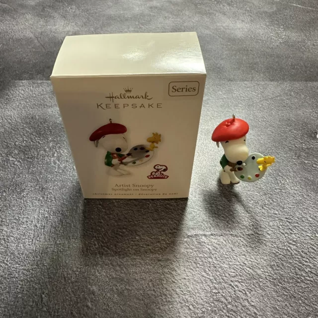 Hallmark 2010 Keepsake Ornament Peanuts "Artist Snoopy" Spotlight On Snoopy #13