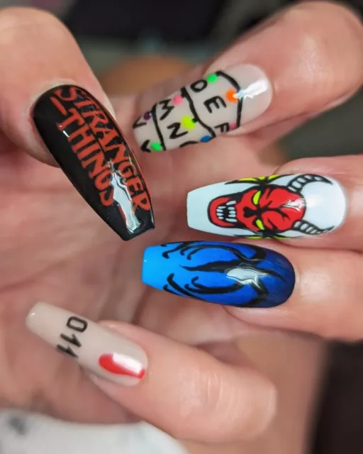 Halloween Stranger Things Hand Painted False Nails