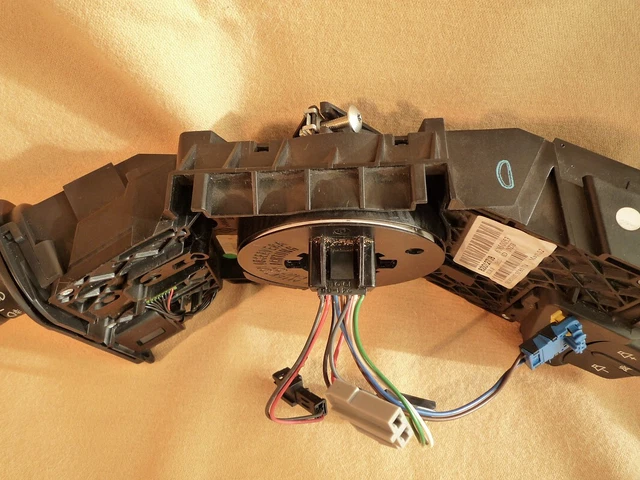 Contacteur Tournant Airbag Renault Scénic 2 Et Grand Scénic - OEM 7701060399 Avec Régulateur Intégré