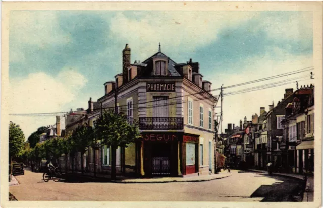 CPA COSNE - Avenue du 14 Juillet et Rue du Commerce (293236)