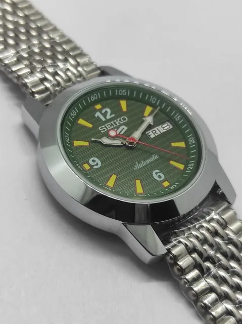 Seiko 5 Automatic watch cal-6309 17Jewel Green dial Steel Case Man's wrist watch