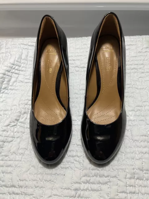 Clarks Black, Patent, leather 3 Inch pump women’s size 8