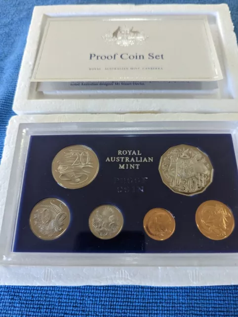 1981 Australian  Proof Coin Set With Original Ram Foam Packaging + Certificate