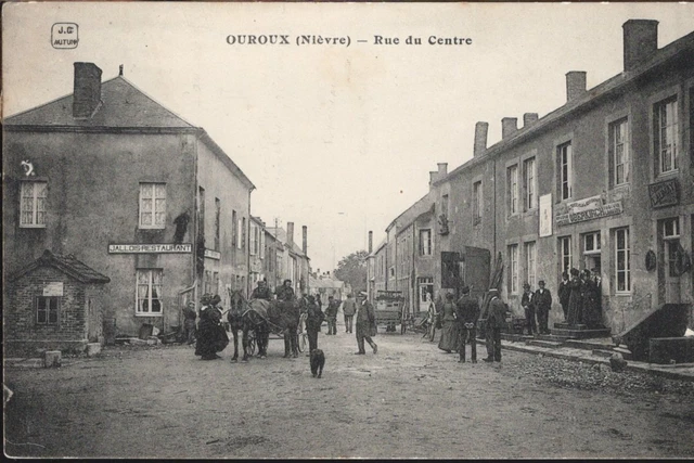 CPA - 58 - OUROUX - Rue du Centre