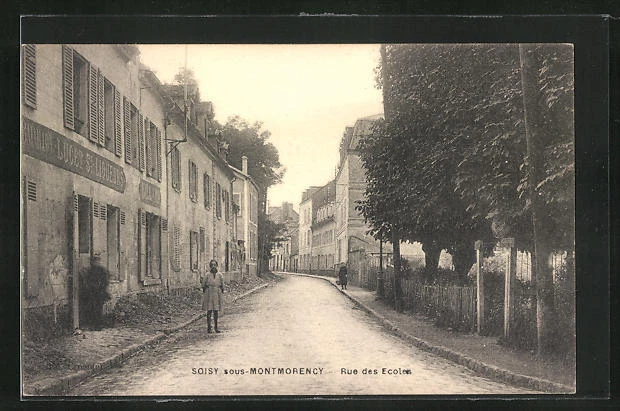 CPA Saoisy sous-Montmorency, Rue des Ecoles