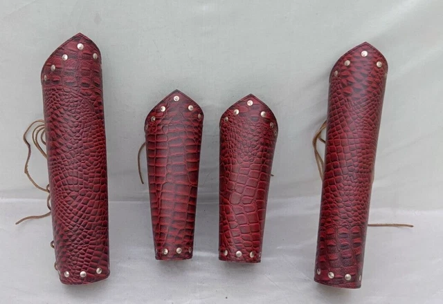 Set di schinieri medievali in pelle per bracciali, protezioni per le gambe,...