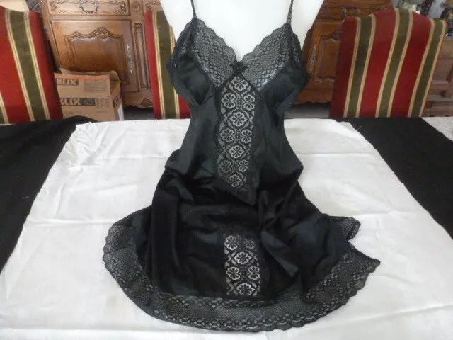 jolie combinaison & fond de robe vintage jolie dentelle T 46/48  ref OR41