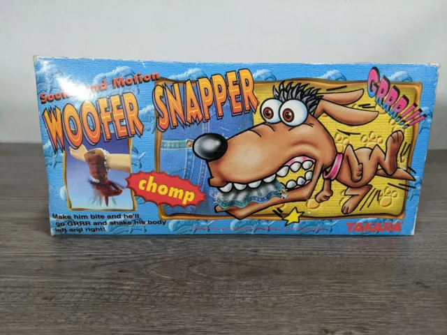 Vintage Tiger Electronics Woofer Snapper 12” Dog Plush Shakes Barks Takara 2000