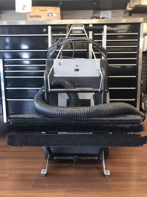 TreadMaster Escalator Cleaner