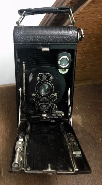 APPAREIL PHOTO à Soufflet  KODAK modèle N0.1 Pocket Kodak, manuel et étui cuir