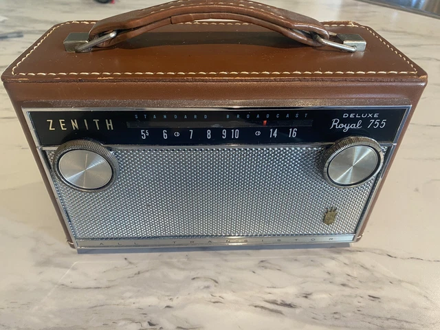 Zenith Deluxe Royal 755G Wavemagnet Transistor Radio Works! Tested! Zenith Deluxe Royal 755G Wavemagnet Transistor Radio Works! Tested!