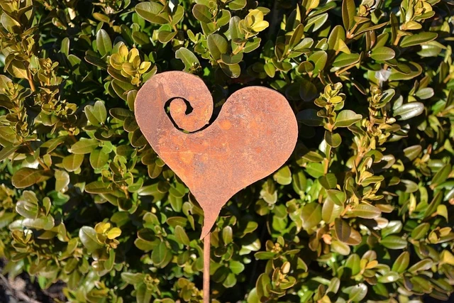 DEKO HERZ GARTENSTECKER Rost Edelrost Metall Gartendeko Geschenk