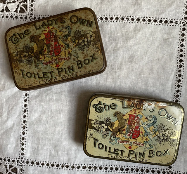 2 Alfileres de inodoro vintage The Lady's Own latas que contienen alfileres; coleccionables; Wow