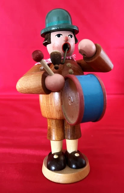ALTE RICHARD GLÄSSER Pyramide Erzgebirge mit geschnitzten Figuren 47 cm