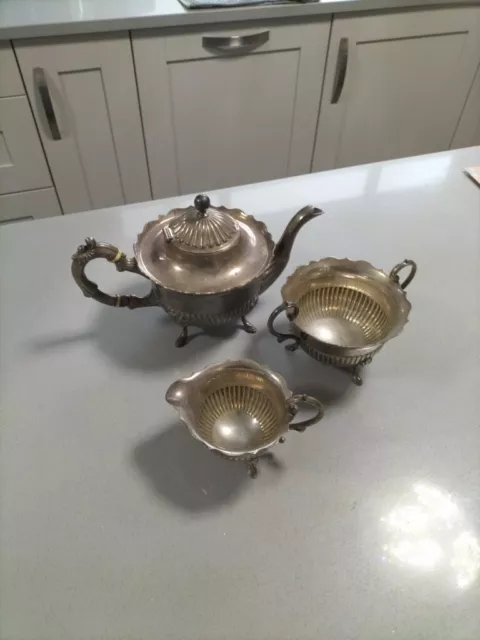 Vintage/Antique Silver plate 3 piece Tea Set Sheffield England EPNS