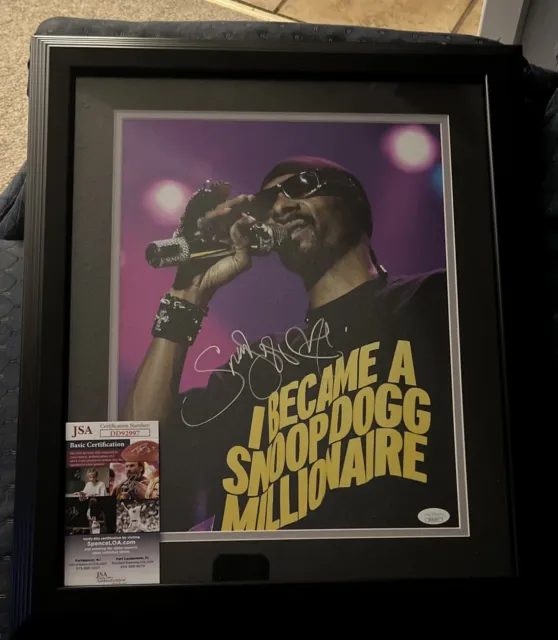 Snoop Dogg Signed / Autographed Photo JSA COA Custom Framed 21”x15”