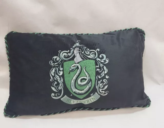 Harry Potter Hogwarts Slytherin House Pillow Home Décor Gift Brand NEW Primark Harry Potter Hogwarts Slytherin House Pillow Home Décor Gift Brand NEW Primark