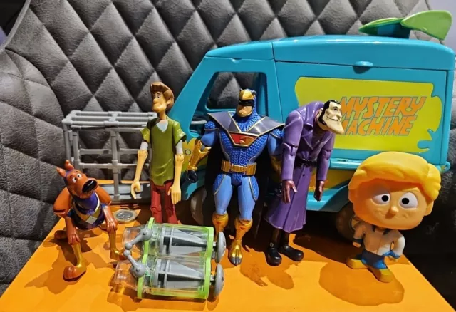 Scooby Doo Bundle Mystery Machine & Scooby Figures Fred Bobble Head 2