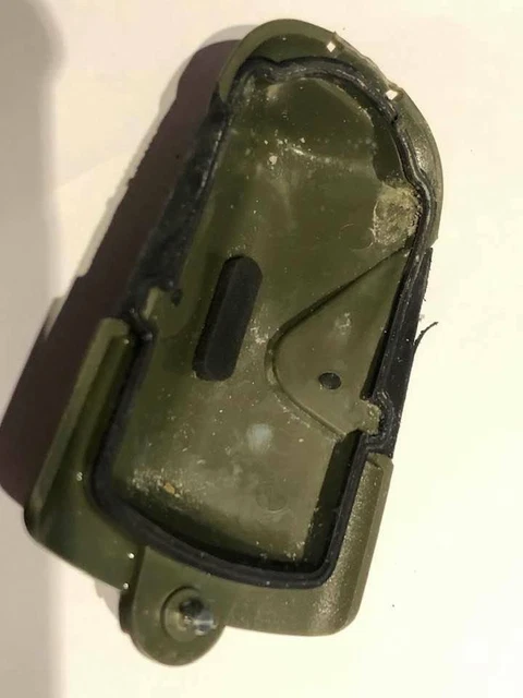 Garmin Rino  120 Gps Battery Door Broken Prong On The Bottom