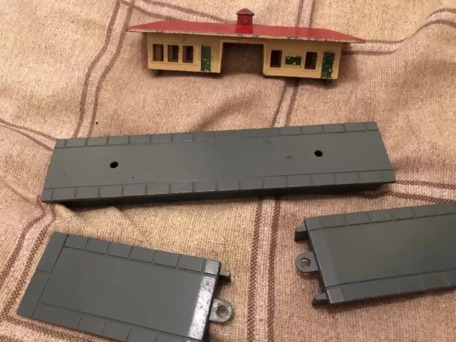 Lone Star Locos N/000 Gauge Station And Platform