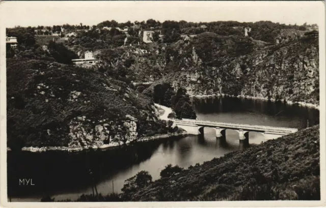 CPA CROZANT Vallee de la Creuse - Le Pont (1144251)