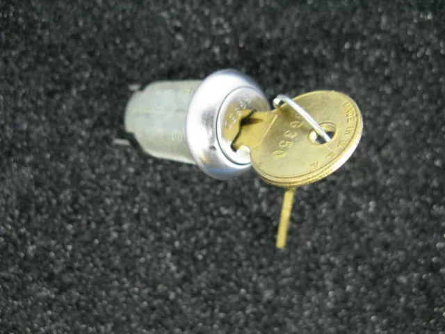 On/Off Key Switch Lock Keyed Alike, Key Removable in OFF Position With 2 Keys