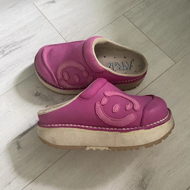 Art on sale company clogs