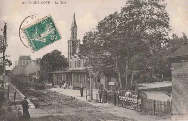 Le Train Postcard Arrives at Ailly-sur-Noye Station - (Summe)